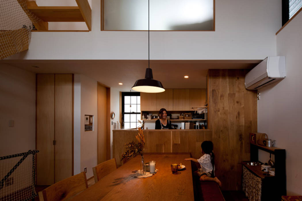 テレコハウス, 藤森大作建築設計事務所 藤森大作建築設計事務所 Eclectic style dining room