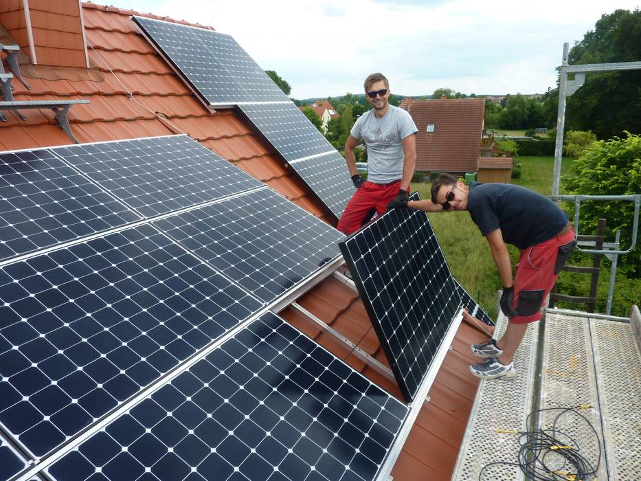 Photovoltaik - Strom von der Sonne, Solarsysteme Sachsen GmbH: modern von Solarsysteme Sachsen GmbH,Modern