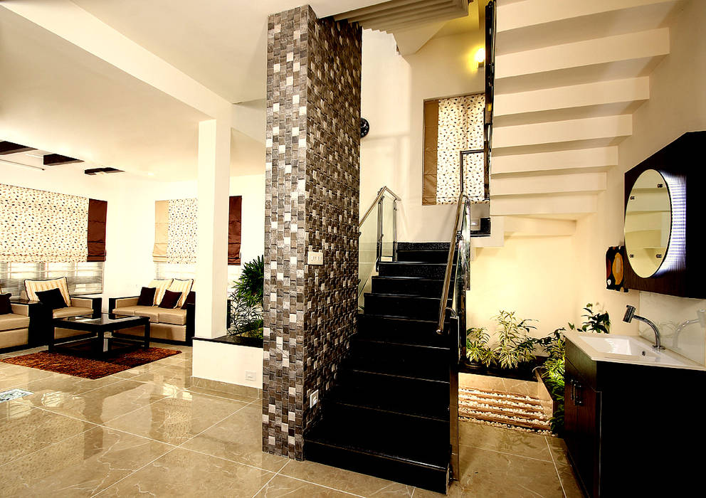 Residence at Kerala , Sanskriti Architects Sanskriti Architects Eclectic style dining room