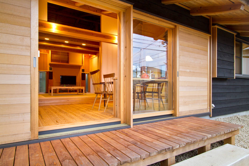 南鹿島のいえ, shu建築設計事務所 shu建築設計事務所 Modern balcony, veranda & terrace Wood Wood effect