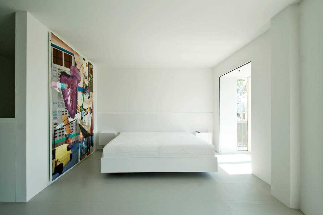 Wohnungsausbau Berlin-Mitte , DER RAUM DER RAUM Minimalist bedroom