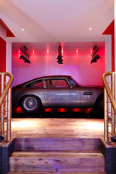 The Bat Cave, Holland Park, Rousseau Design Ltd Rousseau Design Ltd 모던스타일 차고 / 창고