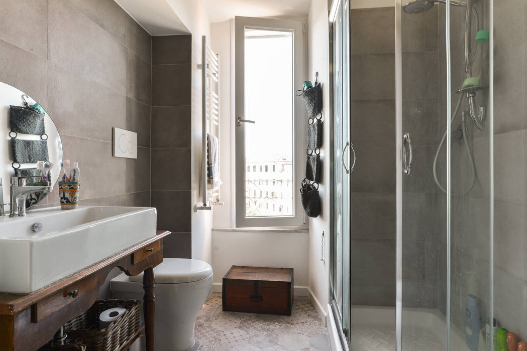 Ristrutturazione appartamento | Roma - Porta Maggiore, 02A Studio 02A Studio Classic style bathroom Ceramic Beige