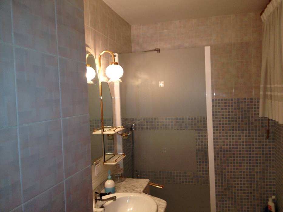 Antes de Casa de VV, en La Cañada, acertus acertus Modern Bathroom