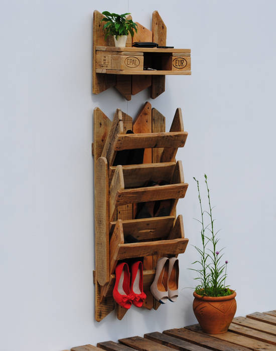 Flur Ideen aus Paletten Holz, IrekHolzArt IrekHolzArt Nhà kho Gỗ Wood effect Storage