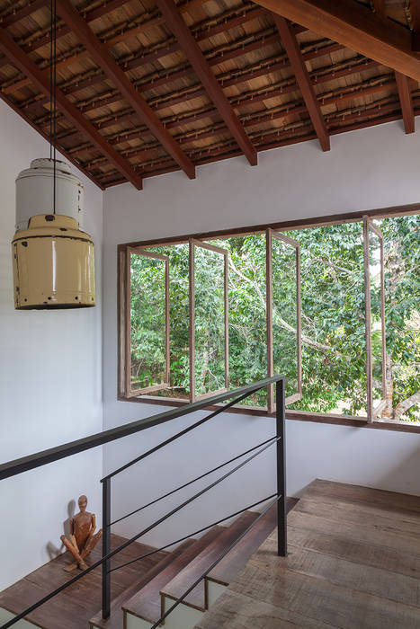 Casa Altos de Trancoso, Vida de Vila Vida de Vila Modern Corridor, Hallway and Staircase Copper/Bronze/Brass