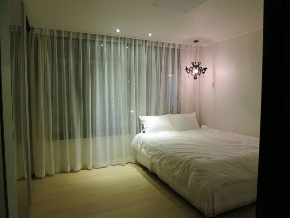 실용적인 수납과 공간활용 32py, 홍예디자인 홍예디자인 모던스타일 침실