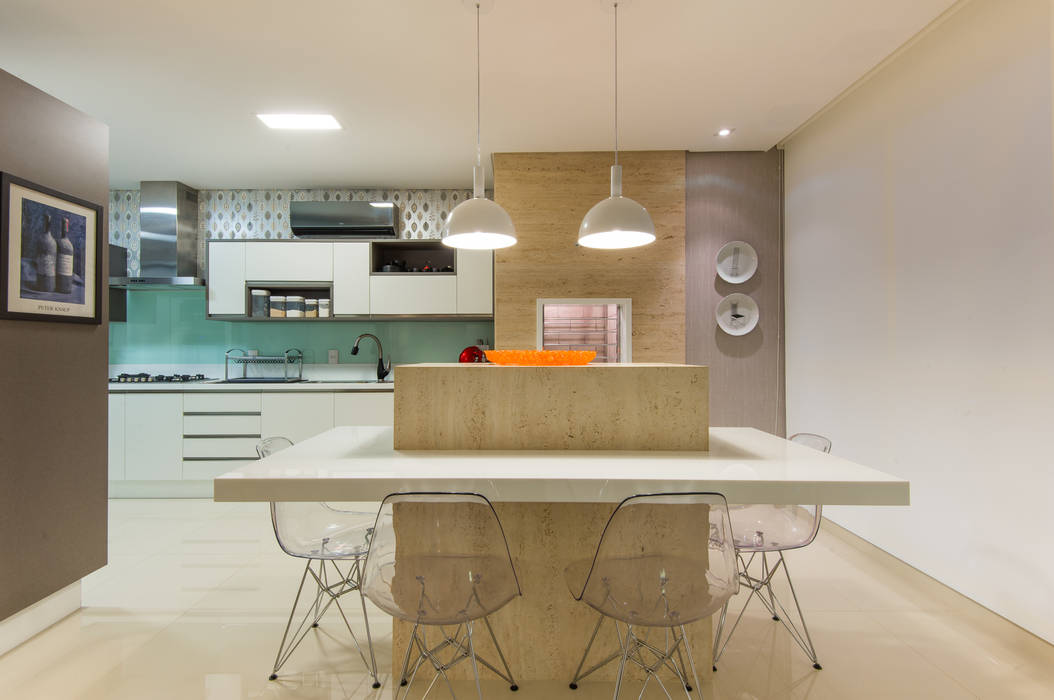 Ilha cozinha CASA Arquitetura e design de interiores Cozinhas ecléticas Mesas e cadeiras