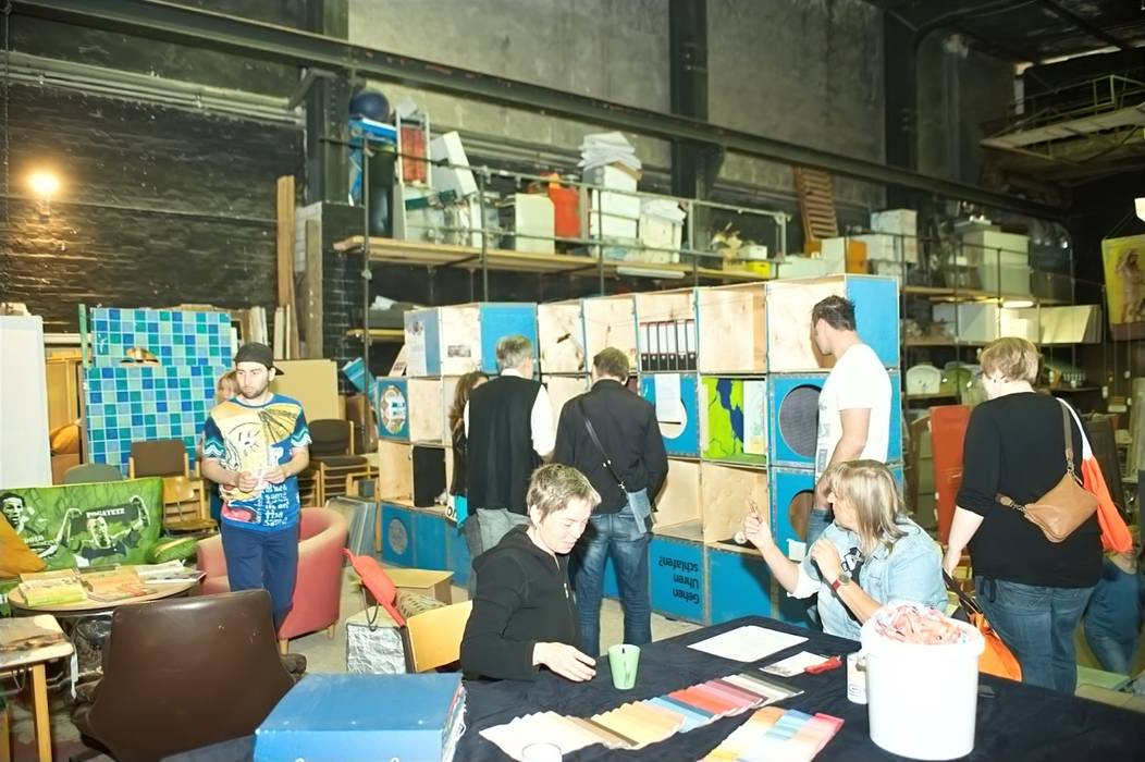 Workshop und Dauerausstellung in der Upcyclingbörse Hannover 2015 Bauteilbörse Hannover Gewerbeflächen Holz Holznachbildung Geschäftsräume & Stores