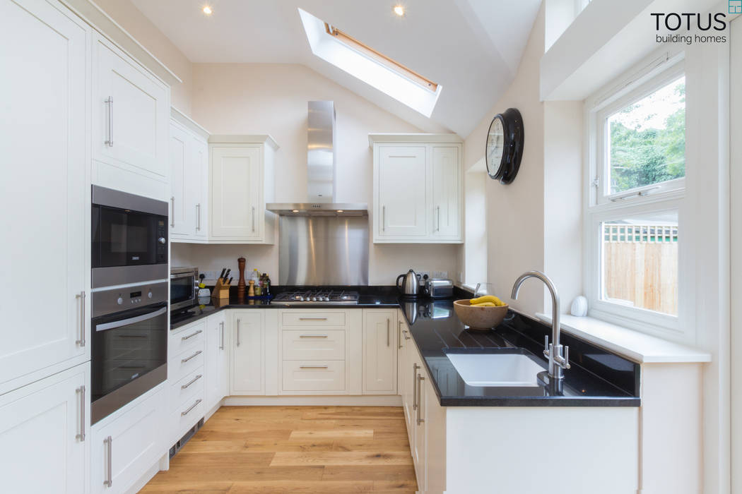 Loft Conversion, Sheen SW14, TOTUS TOTUS Modern style kitchen