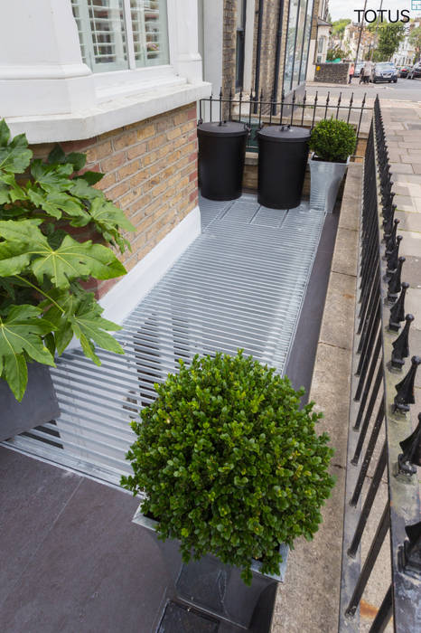 Basement with Light well, Clapham SW11, TOTUS TOTUS Casas estilo moderno: ideas, arquitectura e imágenes