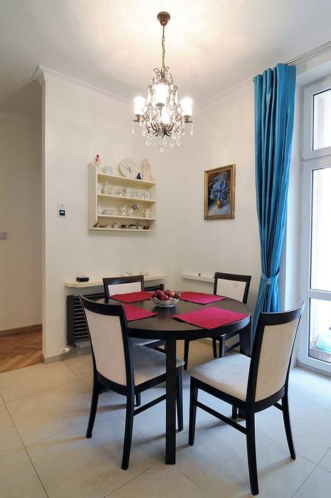 W krakowskiej kamienicy - mieszkanie w klasycznym stylu , ARTEMA PRACOWANIA ARCHITEKTURY WNĘTRZ ARTEMA PRACOWANIA ARCHITEKTURY WNĘTRZ Classic style dining room