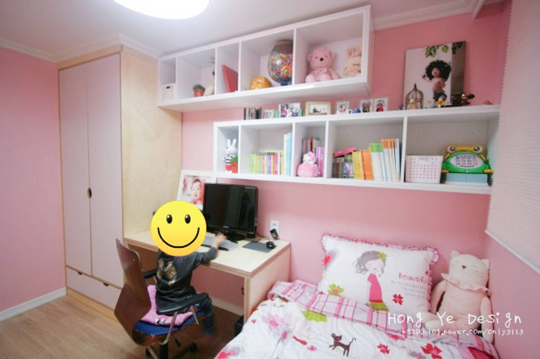 편안하고 넓은 주방과 핑크빛 아이방 27py, 홍예디자인 홍예디자인 Modern nursery/kids room