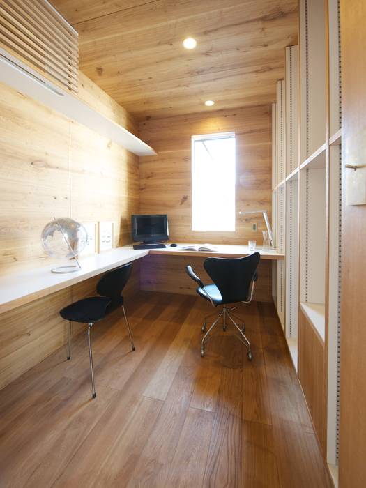 House in Kitaichinosawa, Mimasis Design／ミメイシス デザイン Mimasis Design／ミメイシス デザイン ห้องทำงาน/อ่านหนังสือ ที่เก็บของ