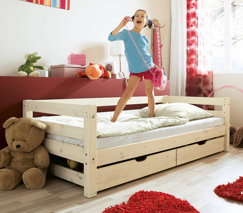 Kinderbett "Kids Paradise" Basic homify Klassische Kinderzimmer Holz Mehrfarbig Betten und Krippen