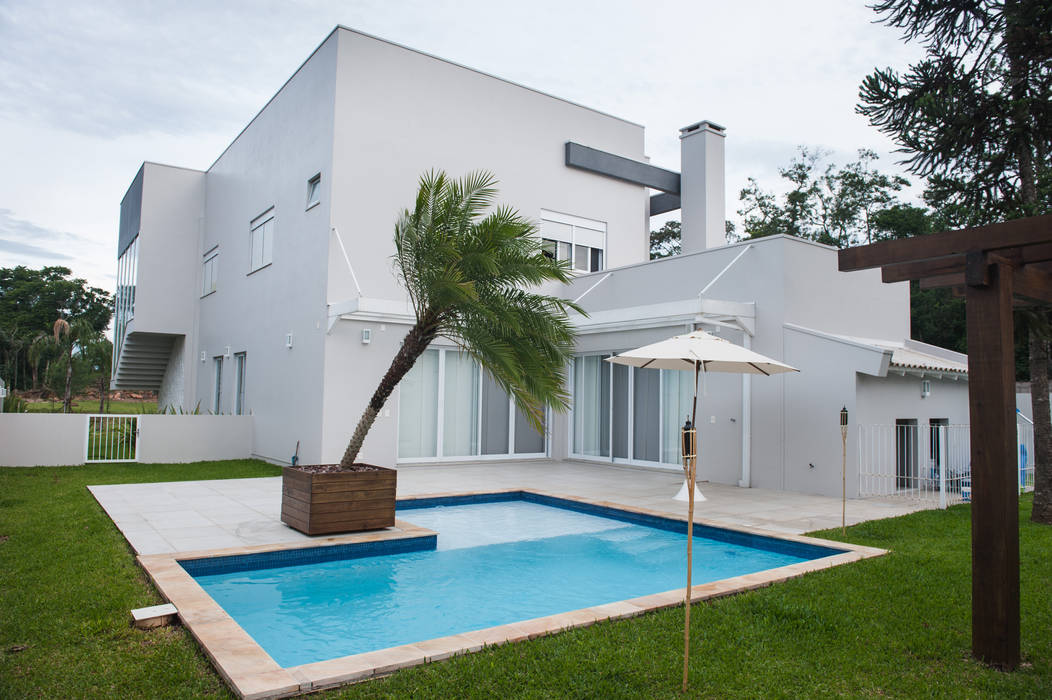 Vista Lateral d´ Ornellas Arquitetura e Construção Casas modernas