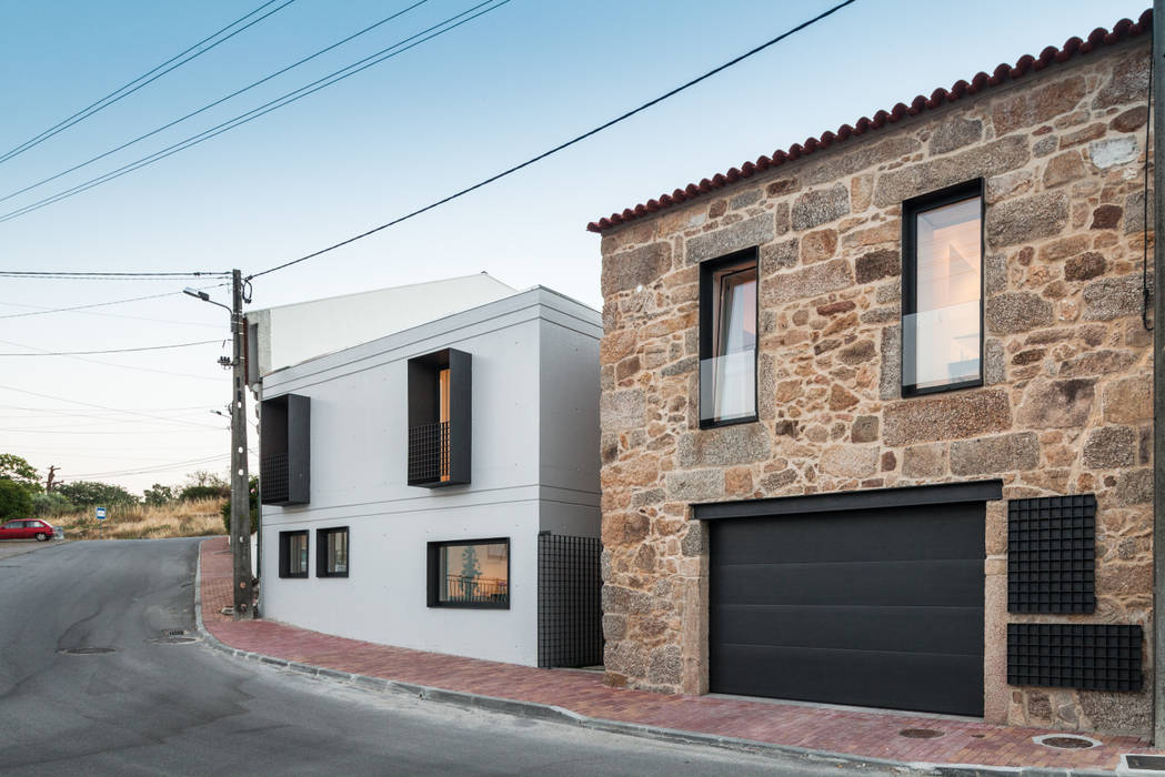 Casa JA - Casa moderna com presença do passado, FPA - filipe pina arquitectura FPA - filipe pina arquitectura Minimalist house