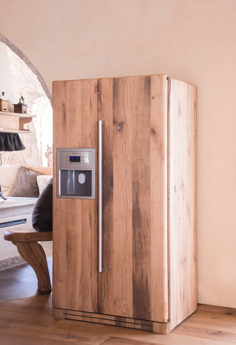 Villa Rustica: L’ultimo progetto RI-NOVO che ti fa innamorare , RI-NOVO RI-NOVO Cocinas de estilo rústico Madera Acabado en madera Electrónica