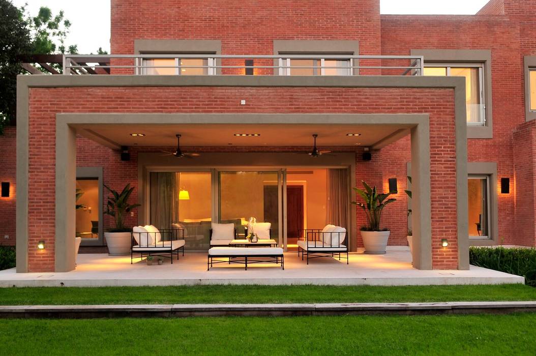 Casa en Mailyng, JUNOR ARQUITECTOS JUNOR ARQUITECTOS Jardines de estilo moderno