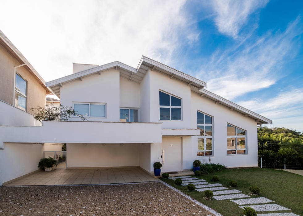 Morada das Nascentes, MM Arquitetura e Urbanismo MM Arquitetura e Urbanismo Casas coloniais Céu,Nuvem,Plantar,Construção,Janela,Lote de terra,Área residencial,Design urbano,casa,Fachada