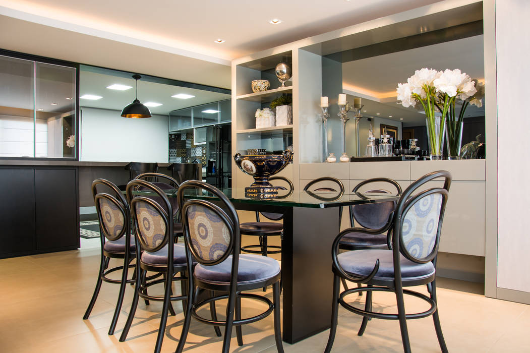 Jantar neutro e elegante Michele Moncks Arquitetura Salas de jantar modernas
