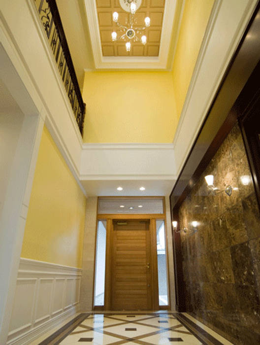 光音寺の家, 平野設計 平野設計 コロニアルスタイルの 玄関&廊下&階段