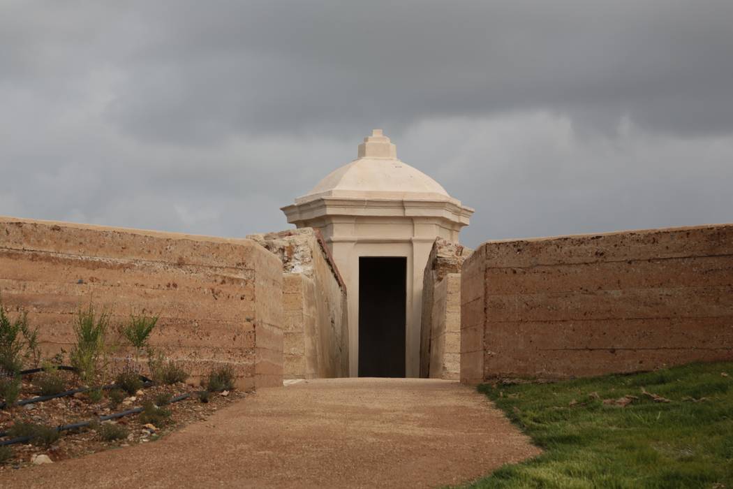 Rehabilitación del Convento y Baluarte San Juan de Dios en Olivenza, B11arquitectos B11arquitectos حديقة