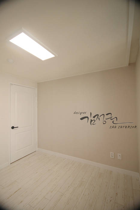 갈마 아파트 , 김정권디자이너 김정권디자이너 Moderne woonkamers MDF