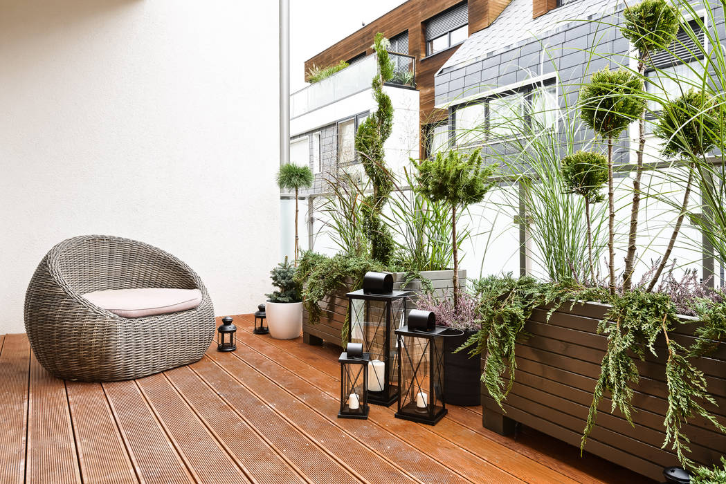 MIESZKANIE POKAZOWE NA OŁTASZYNIE, Q2Design Q2Design Scandinavian style balcony, veranda & terrace