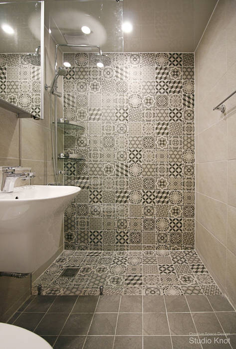 homify Modern Banyo