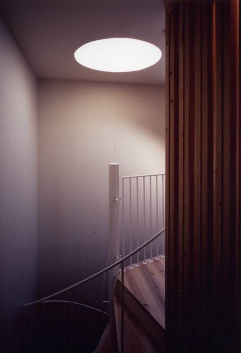 midorimachi house, 髙岡建築研究室 髙岡建築研究室 Modern Corridor, Hallway and Staircase