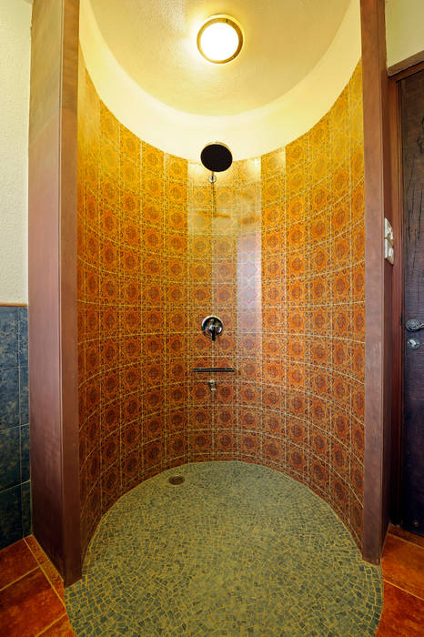 Lonavla Bungalow, JAYESH SHAH ARCHITECTS JAYESH SHAH ARCHITECTS Asian style bathroom