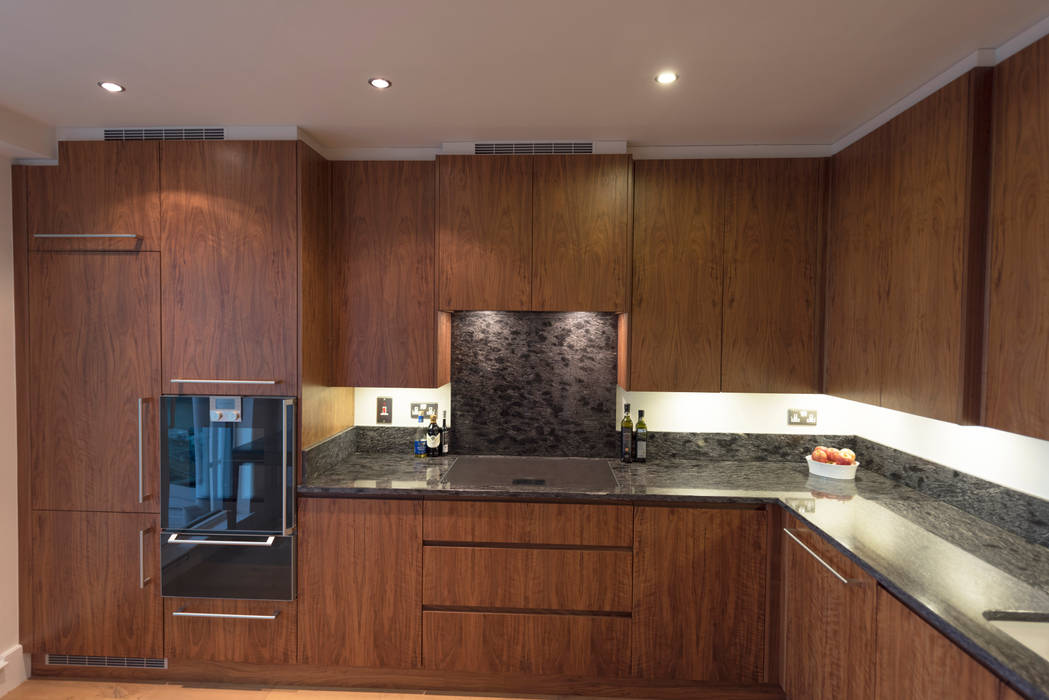 American Black Walnut Vauxhall Kitchen designed and made by Tim Wood Tim Wood Limited Dapur Modern Kayu Wood effect