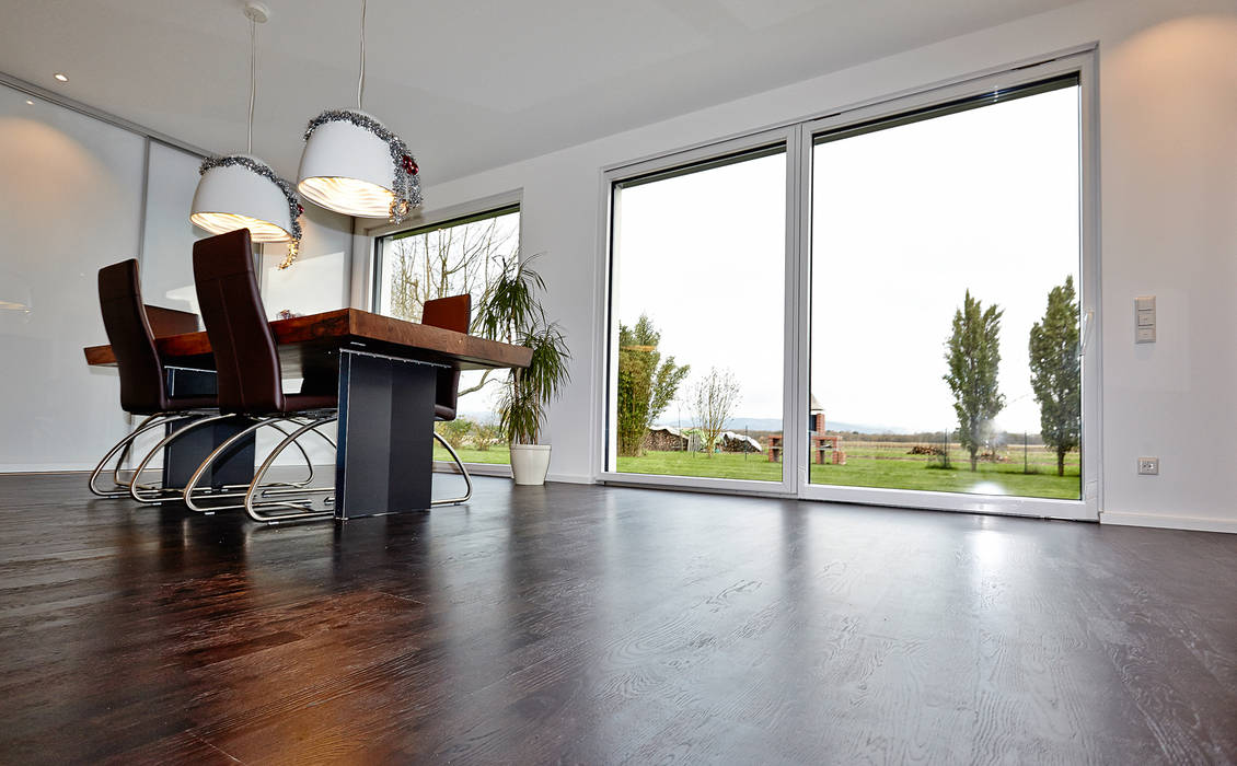 Referenz (Knobloch), hilzinger GmbH - Fenster + Türen hilzinger GmbH - Fenster + Türen Minimalist living room