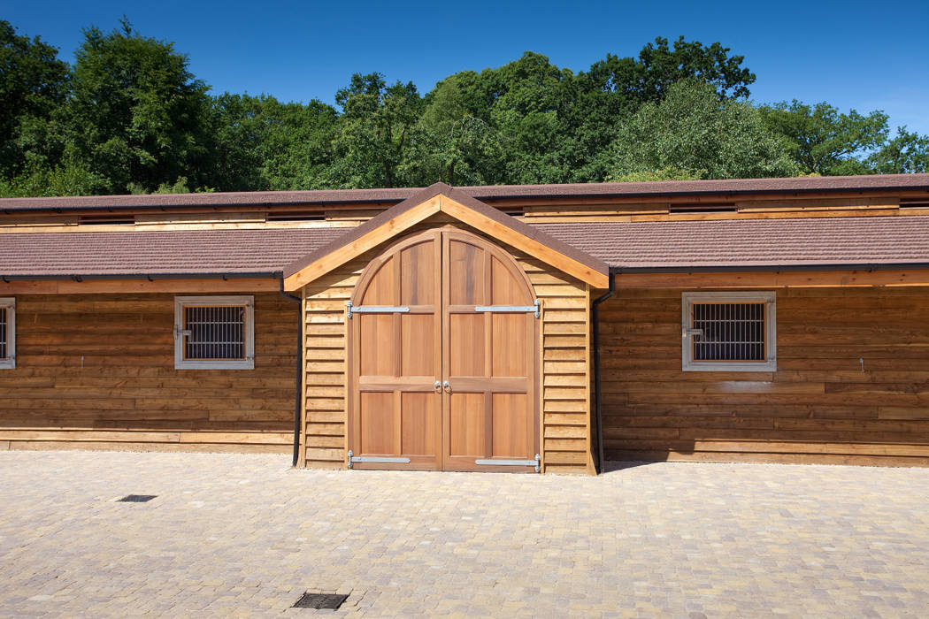 Garden House, C7 architects C7 architects Colonial style garage/shed