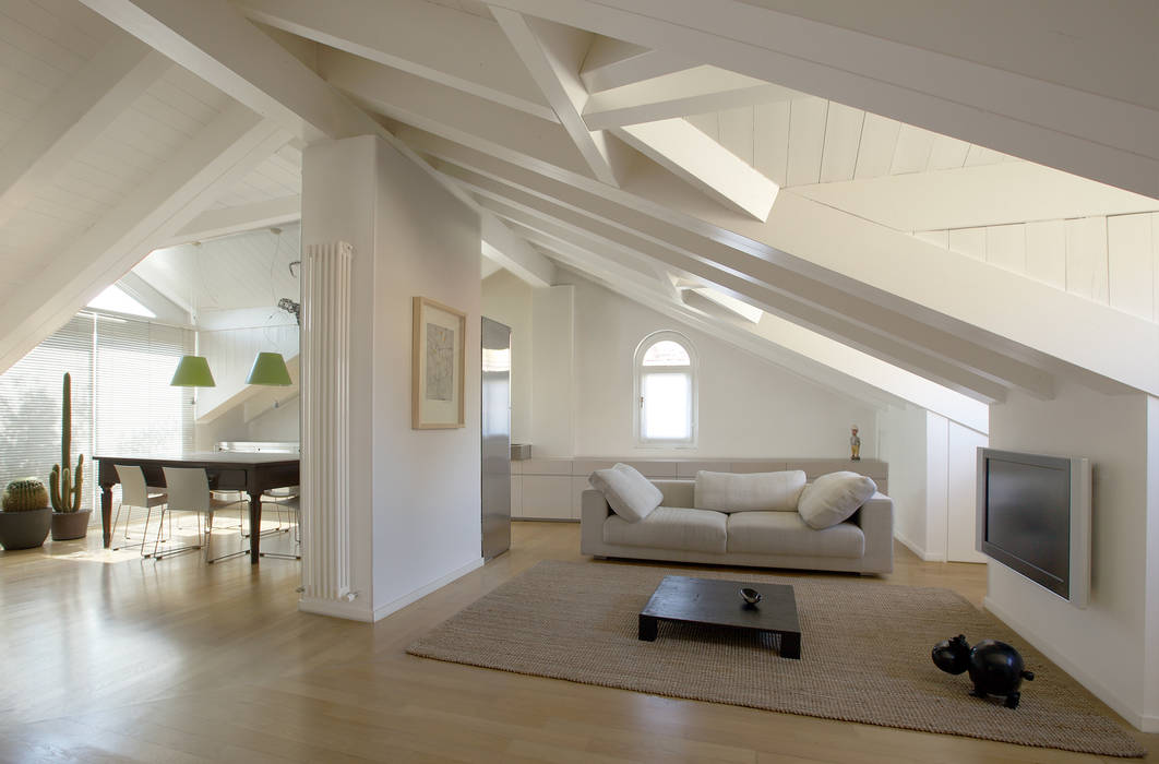 recupero di sottotetto a Vimercate, recuperosottotetti recuperosottotetti Modern Living Room Wood Wood effect