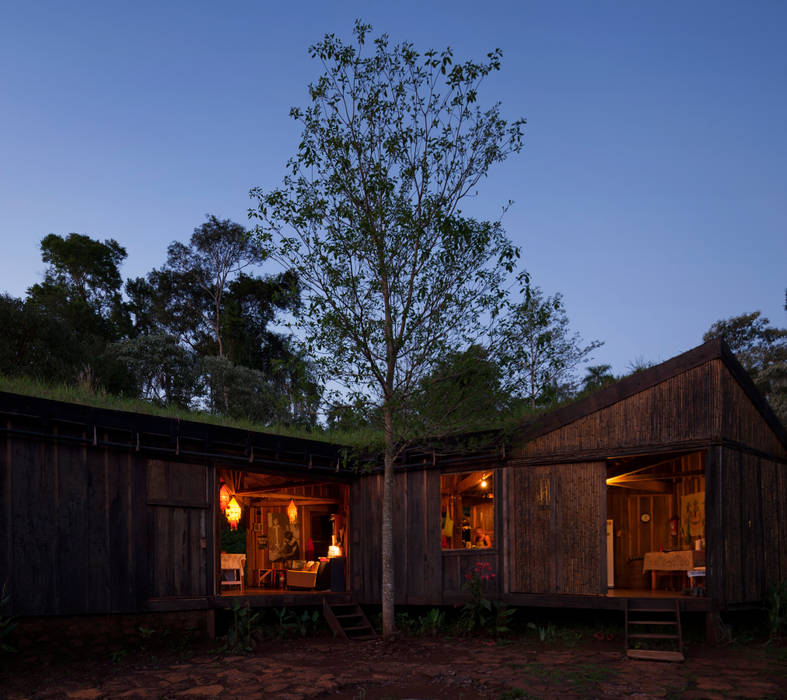 Comuna Yerbas del Paraiso - Misiones, IR arquitectura IR arquitectura Wiejskie domy Lite drewno Wielokolorowy