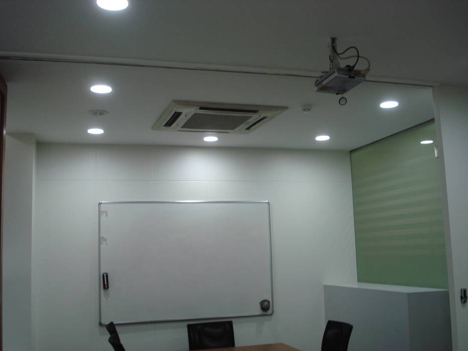Conference Hall of ACC Limited, Pune , DS DESIGN STUDIO DS DESIGN STUDIO Commercial spaces Conference Centres