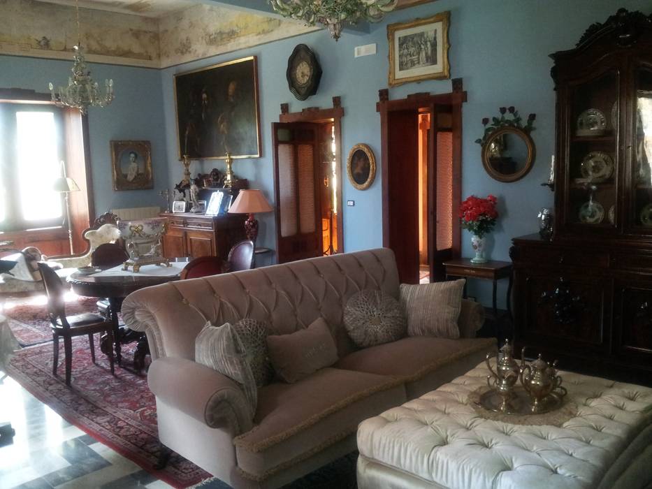 Villa Carrozza, SM Studio - Stracuzzi & Manno SM Studio - Stracuzzi & Manno Classic style living room