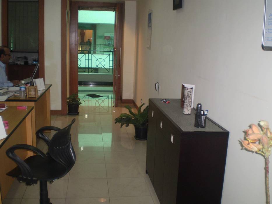 Private office of a Japanese client, Pune , DS DESIGN STUDIO DS DESIGN STUDIO Commercial spaces Offices & stores