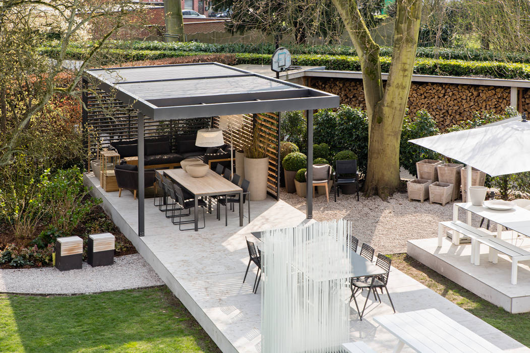 Treetops View | UmbrisbyIQ IQ Outdoor Living Modern Terrace Aluminium/Zinc