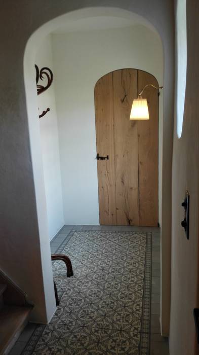 Realisaties, Den Ouden Tegel Den Ouden Tegel Country style corridor, hallway& stairs Tiles