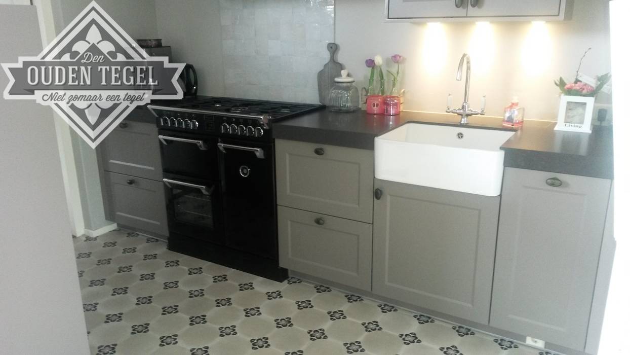 Realisaties, Den Ouden Tegel Den Ouden Tegel Country style kitchen Tiles