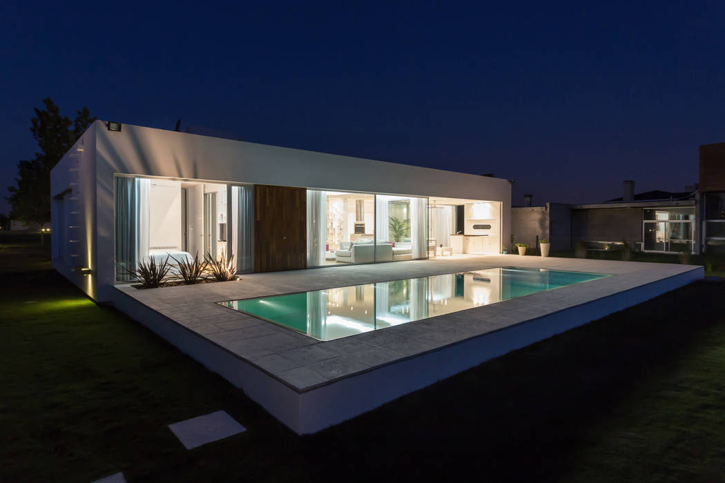 Casa C Puerto Roldan, VISMARACORSI ARQUITECTOS VISMARACORSI ARQUITECTOS منزل جاهز للتركيب