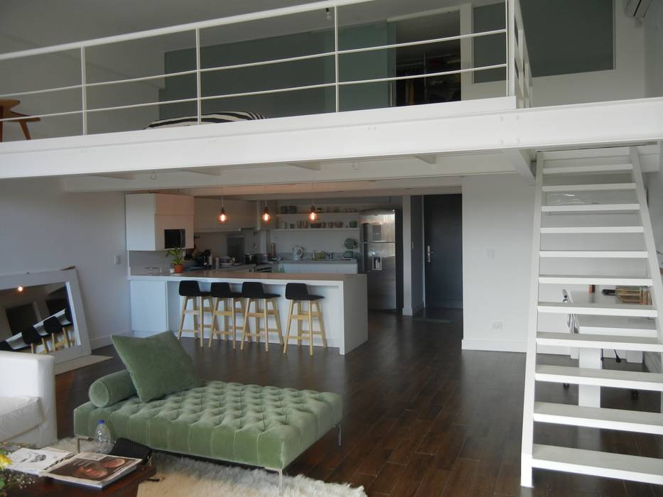 Loft en Martinez, Fainzilber Arqts. Fainzilber Arqts. モダンデザインの リビング