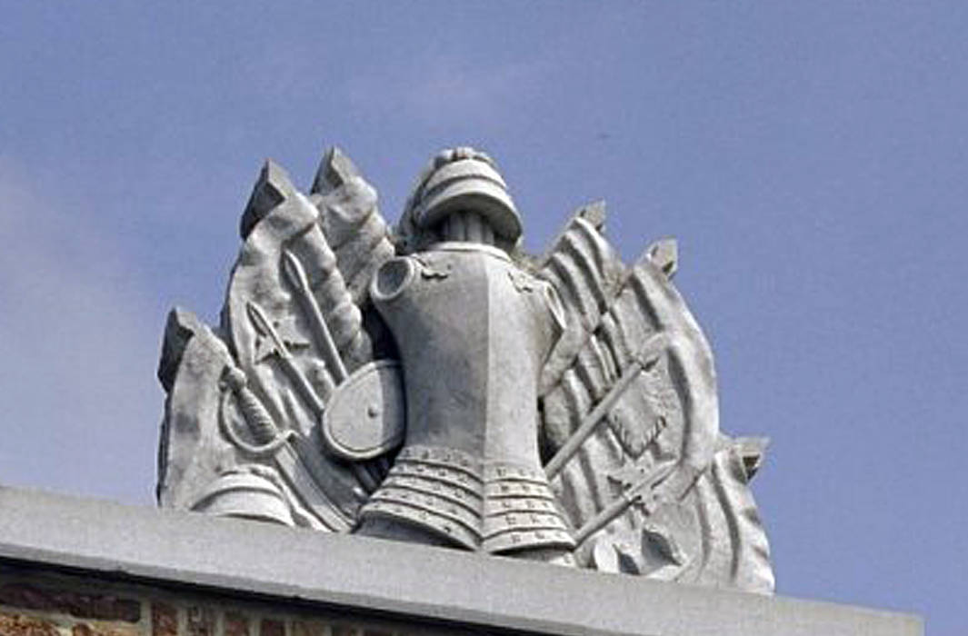 Familiewapens in steen, Beeldhouwerij van Velzen Beeldhouwerij van Velzen Meer ruimtes Kalksteen Sculpturen