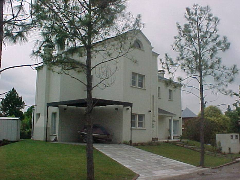 Casa en Barrio Nautico, Grupo PZ Grupo PZ Modern Garage and Shed