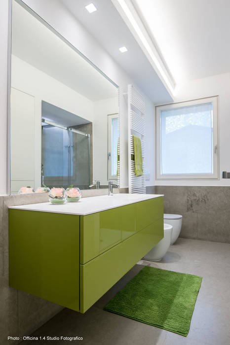 Urban House, Studio Vivian Studio Vivian Modern bathroom