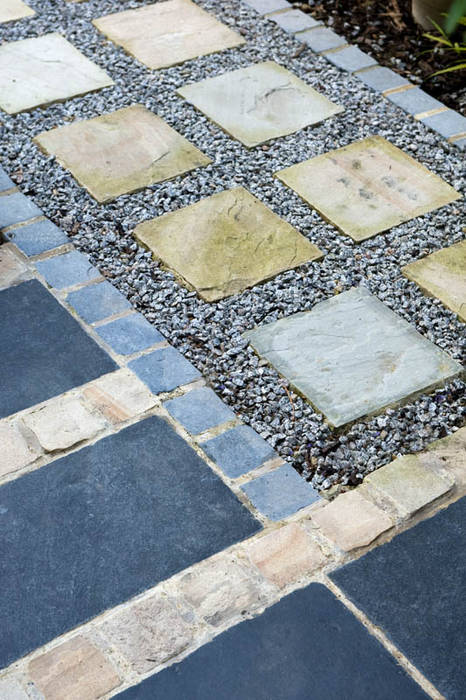 Sandstone, Slate and aggregate path and paving Earth Designs Modern garden Slate