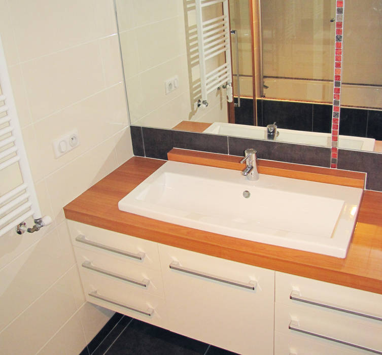 Aménagement de combles, Kauri Architecture Kauri Architecture Modern style bathrooms